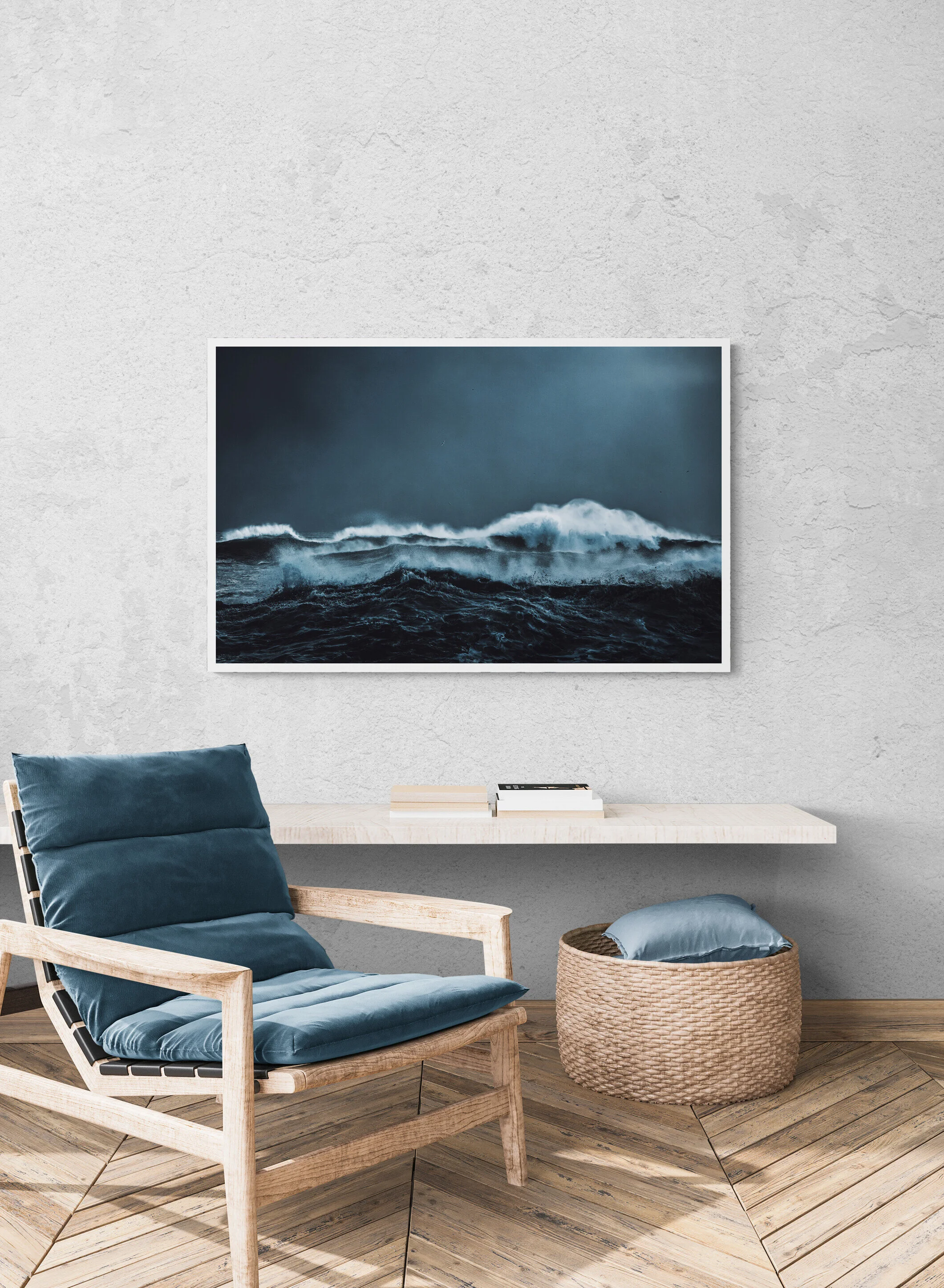 Cozy_room_with_armchair_and_wall_shelf (37).jpg