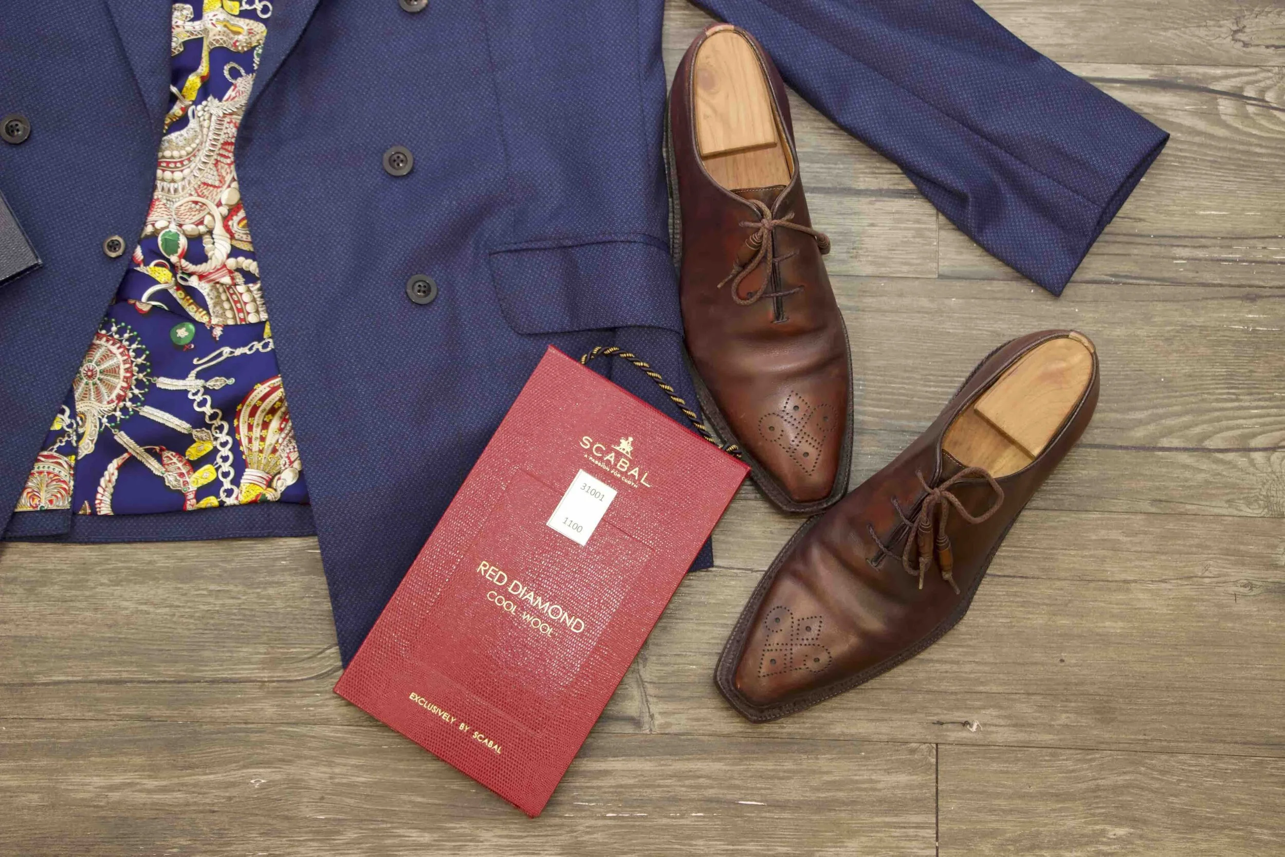 關於訂製西裝，你必須知道的頂級布料品牌 Scabal — 沈清賢手工訂製西裝