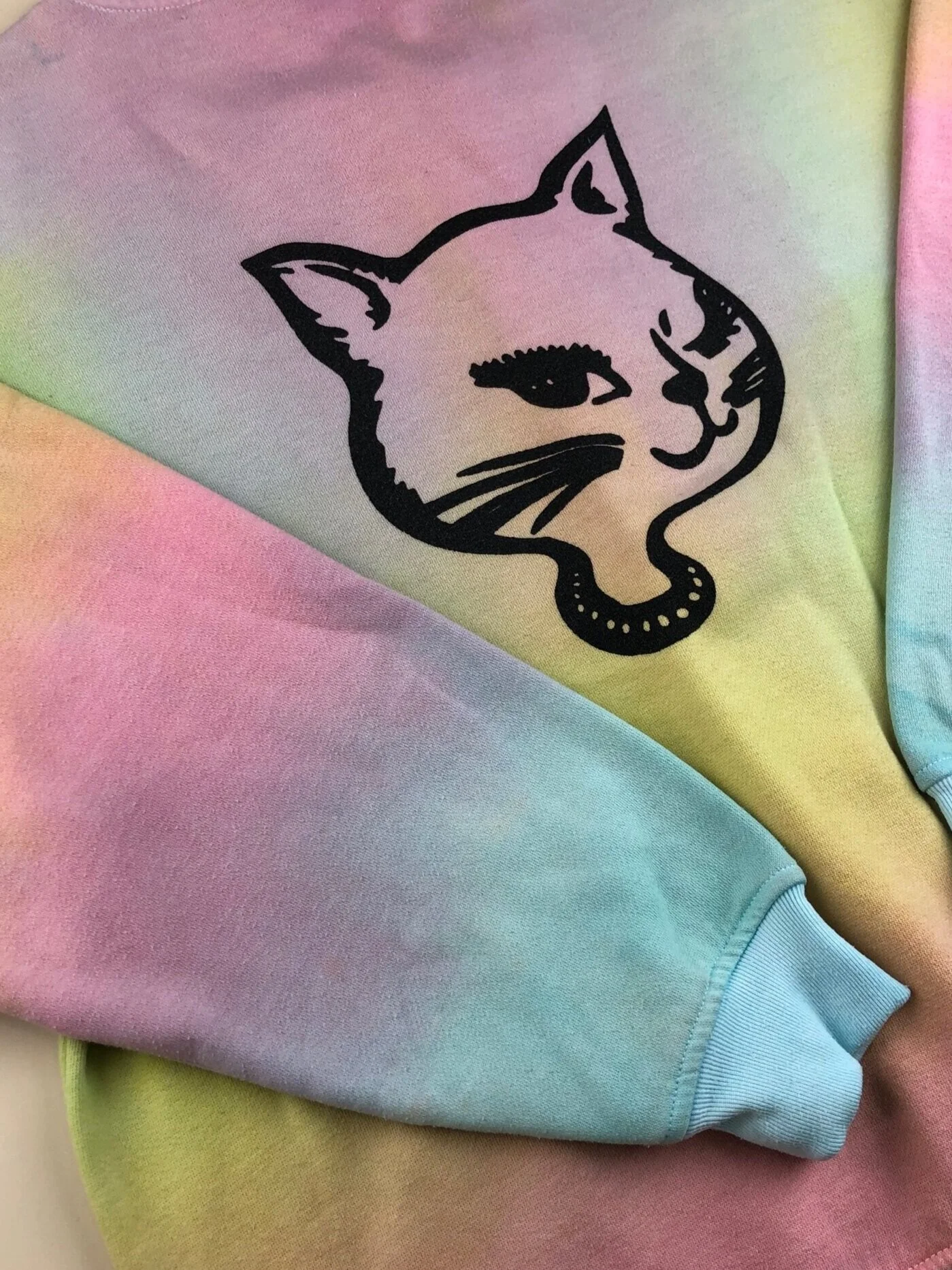 C42F9140-5F7C-4EA9-92D5-C3F80CE15FA8