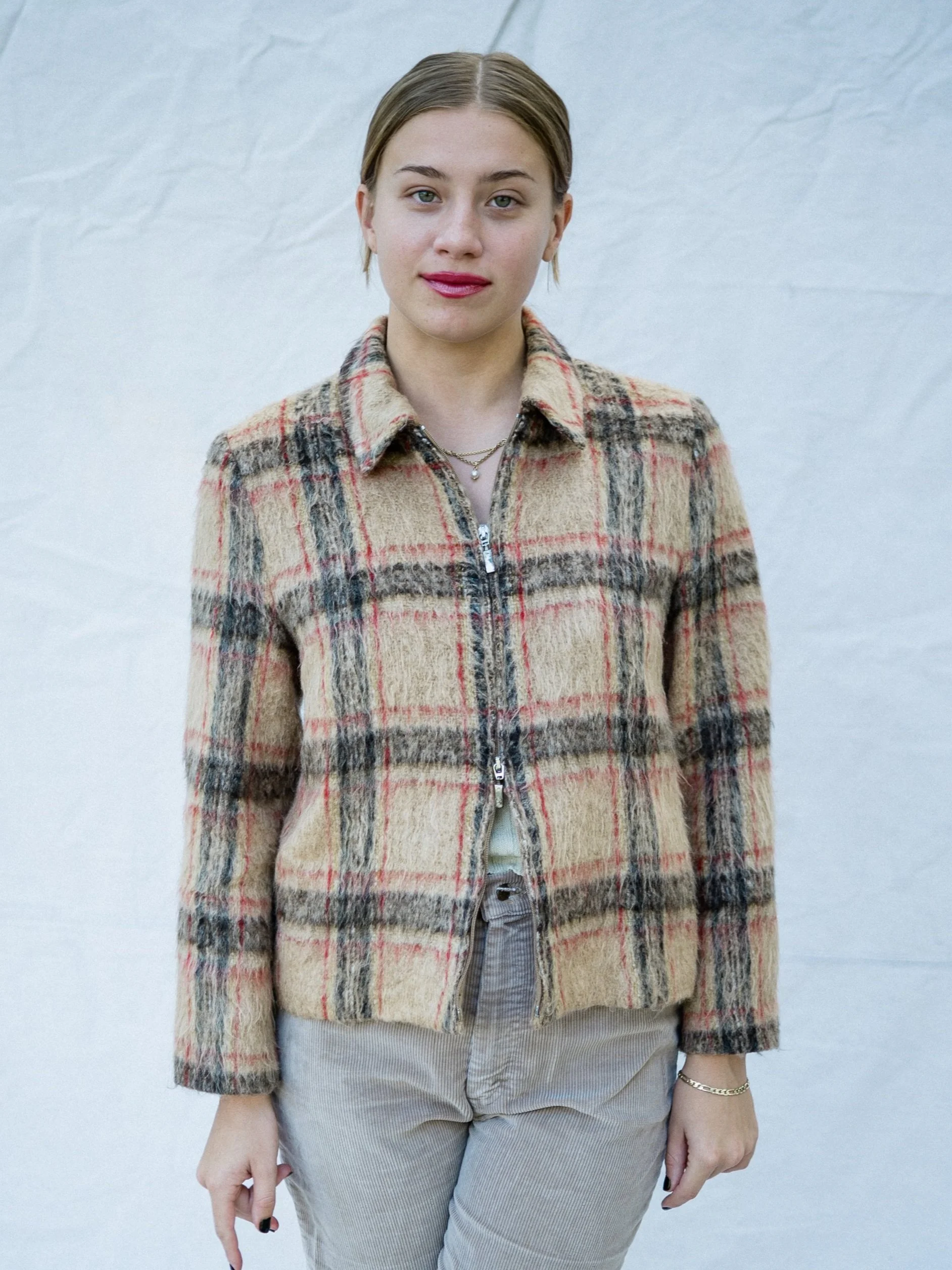 WebhighRes_SydFuzzyPlaidJacket_221003_003.jpg