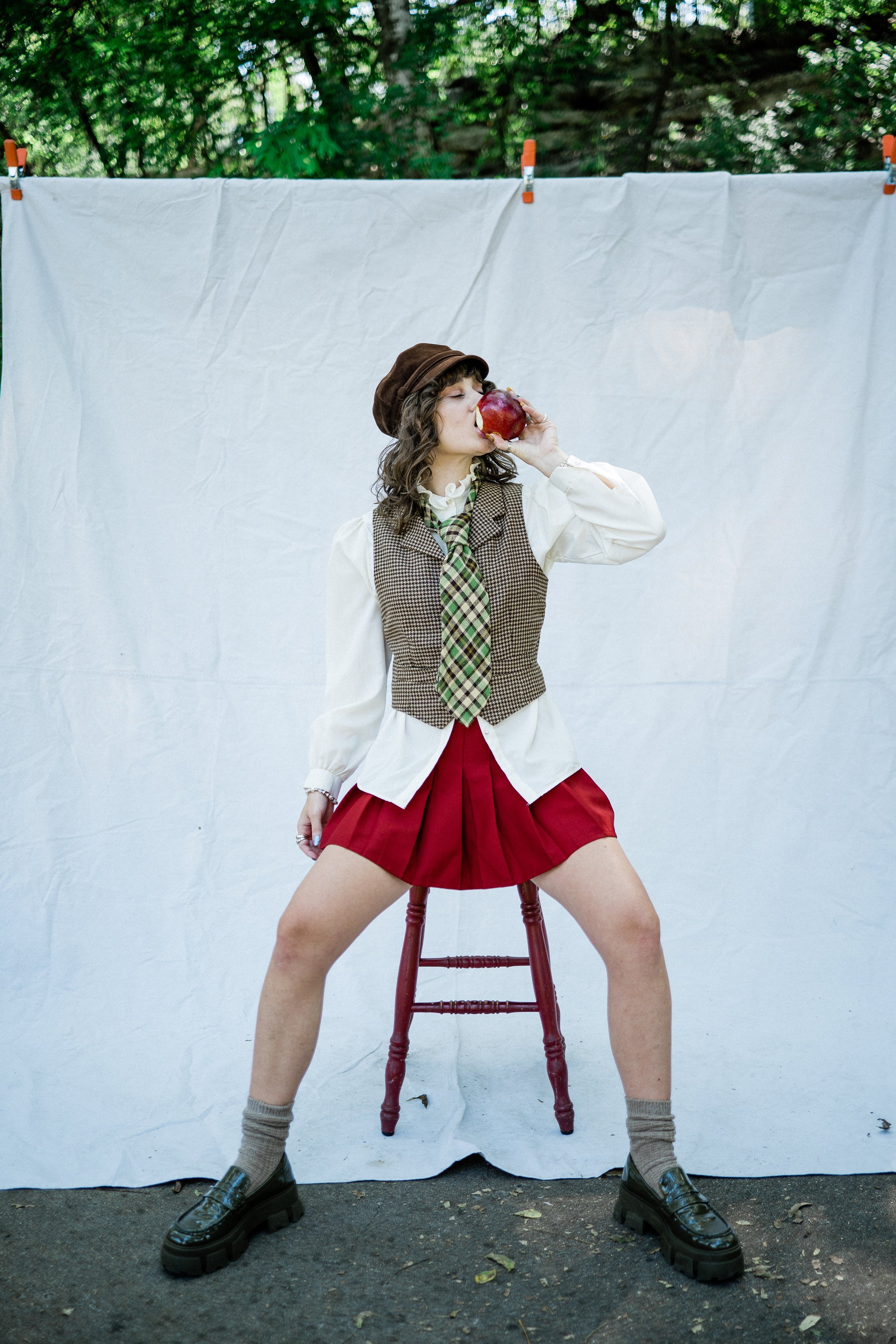 WebhighRes_RyliePlaidTie_221003_002.jpg