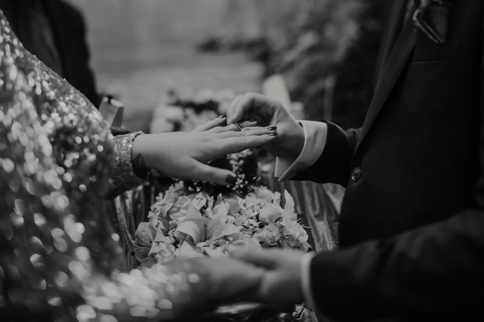 Lawrence+Nicole-Elopement-Blog-00076.jpg