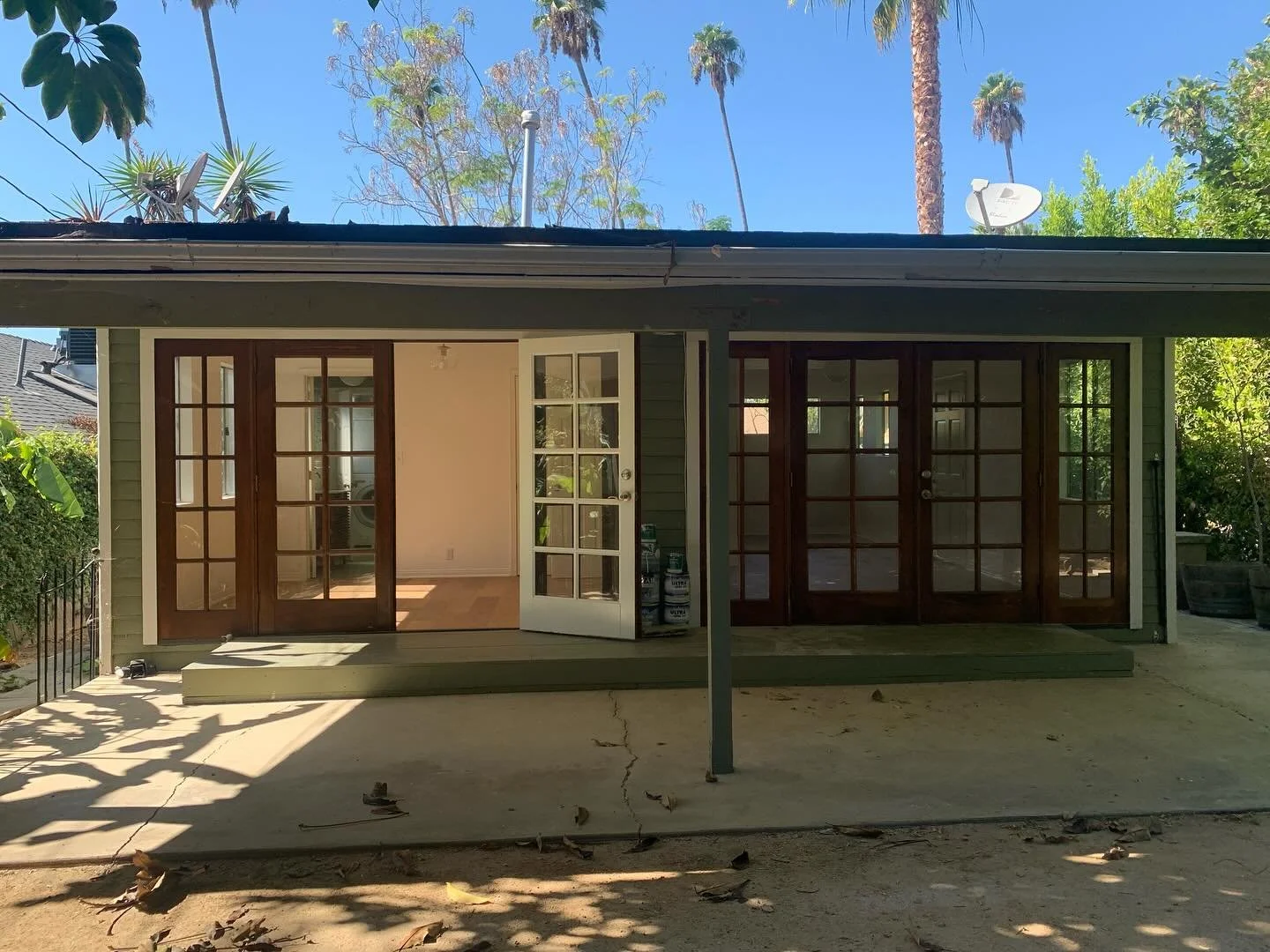 I have a charming house for rent in Los Angeles!  Know anyone looking for a small rental house in Silverlake?  I&rsquo;m showing this adorable house this Saturday 10/11.  One bedroom + one bath.  Private backyard.  New oak floors. New appliances.  Gr