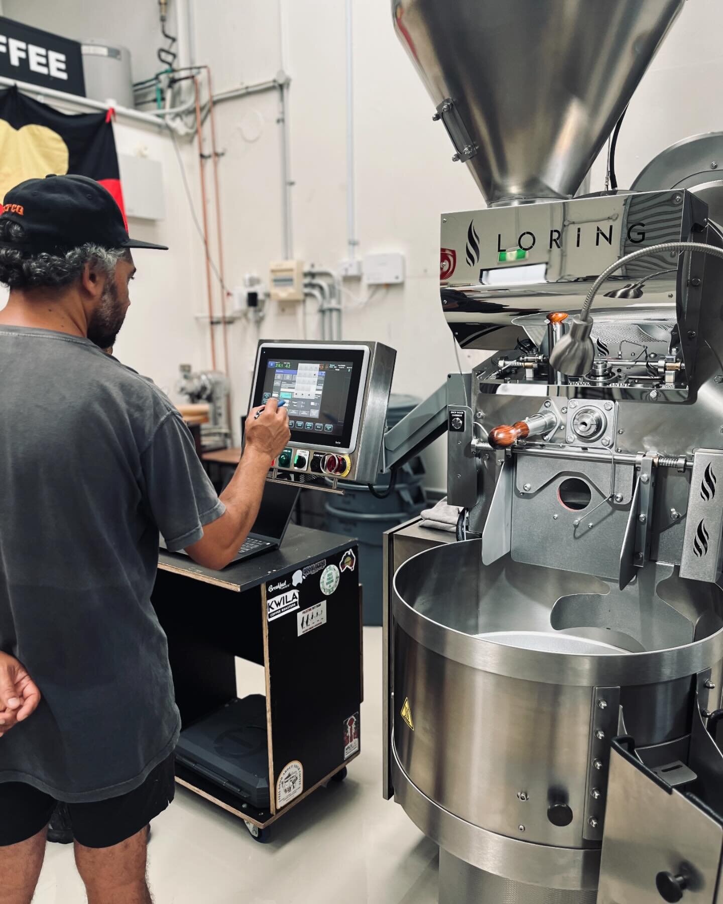 She&rsquo;s on 🤙🏾Loring S15 Falcon is officially in the family !
@loringroasters 

Efficiency, quality, control &amp; reducing our greenhouse gas emissions 🌱 

Had an awesome day with John setting her up, training &amp; dialling in. Few test batch