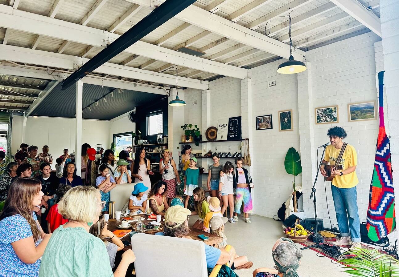 Yesterday was a vibe! 
Cheers to @breakfastshirtss @bobby_alu for coming through Lovemore/Lismore to our space @timbre.lismore 💛 Bobby&rsquo;s new album coming out in May 🌴

These guys touring about the whole country visiting over 50 cafes so check