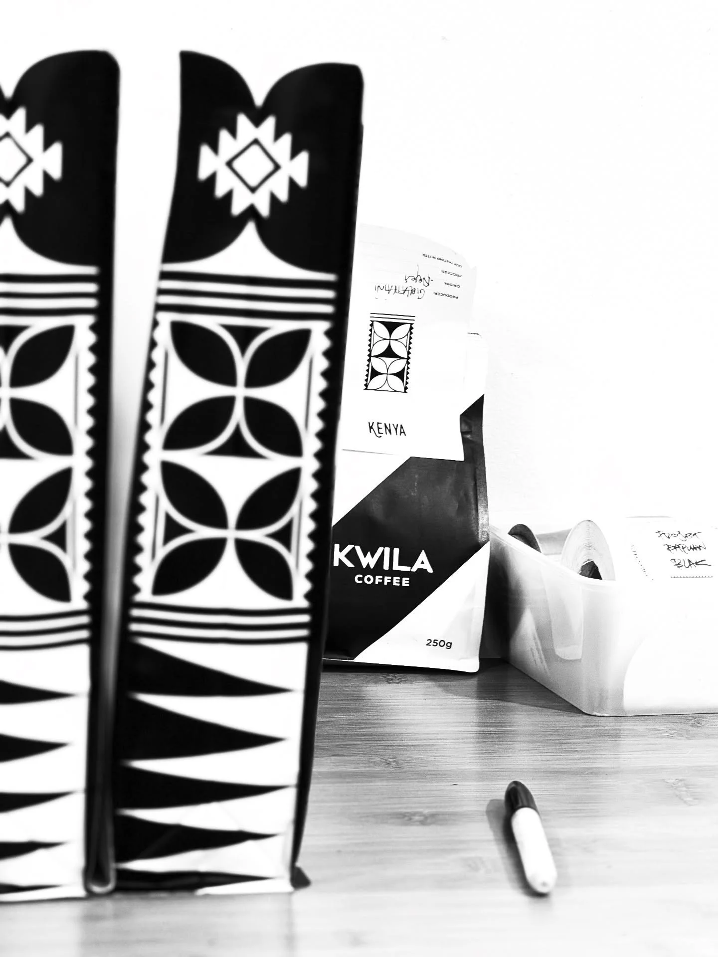 New Kenyans have arrived! 👀
Hitting the shelvies &amp; On the Line next month!
Get it while it&rsquo;s hot 🔥☕️⛰️