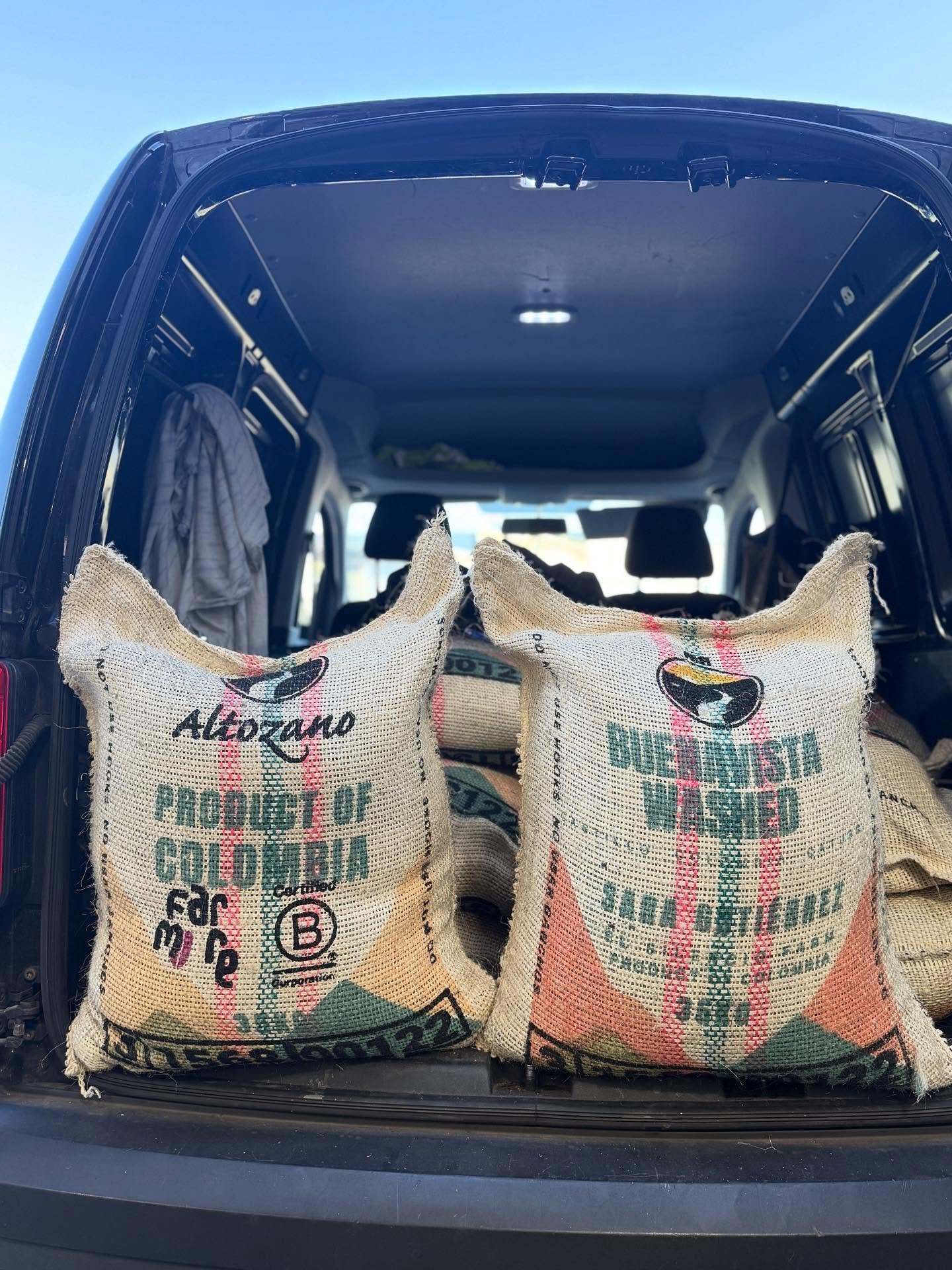 🔥 New drop for summer, just landed! Excited for the roasting ahead ! Celebrating our half Colombian roots and women in coffee connections with this lot from @coffeelink.sara 💛💙❤️ 

Shout out to the team @far.more.coffee 

Coming to the coffee bars