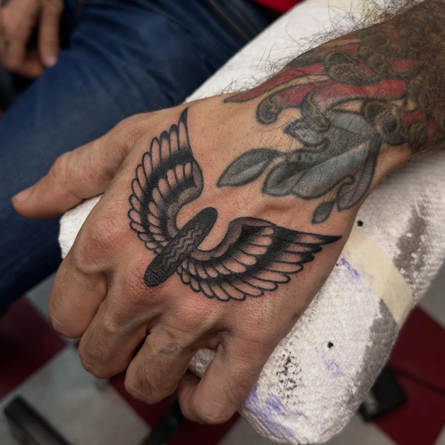 Super fun walk-in today on Tom. I love tattooing and meeting the people I do along the way 🙏