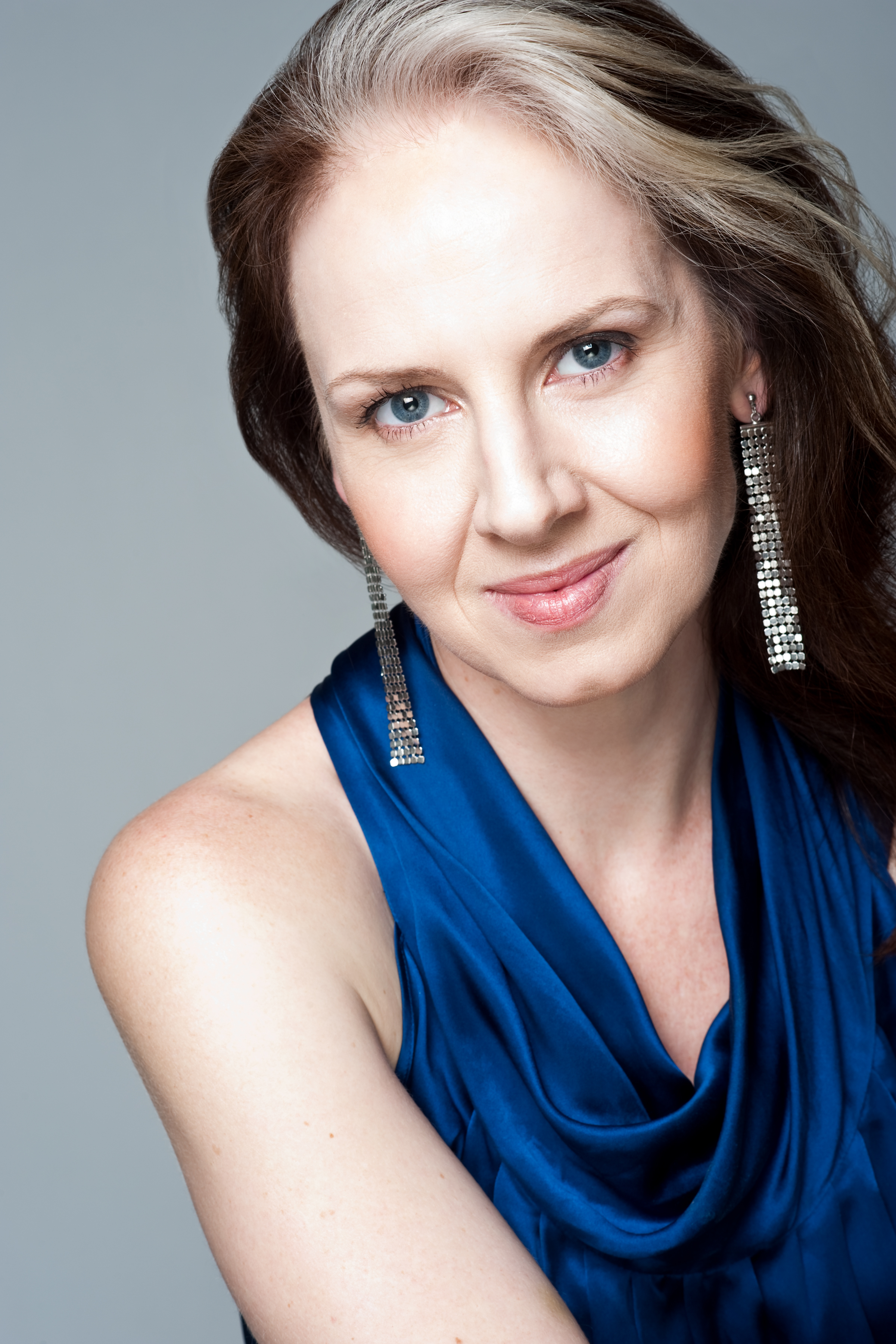 Kellie colour media headshot.jpg