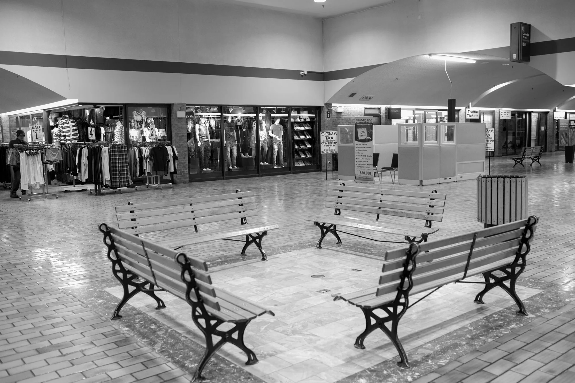 West-End-Phoenix-Feb2018-Galleria-Mall-Jeff-Harris-12.jpg