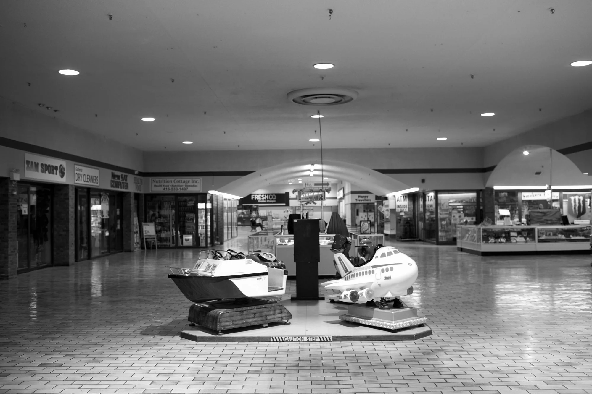 West-End-Phoenix-Feb2018-Galleria-Mall-Jeff-Harris-9.jpg