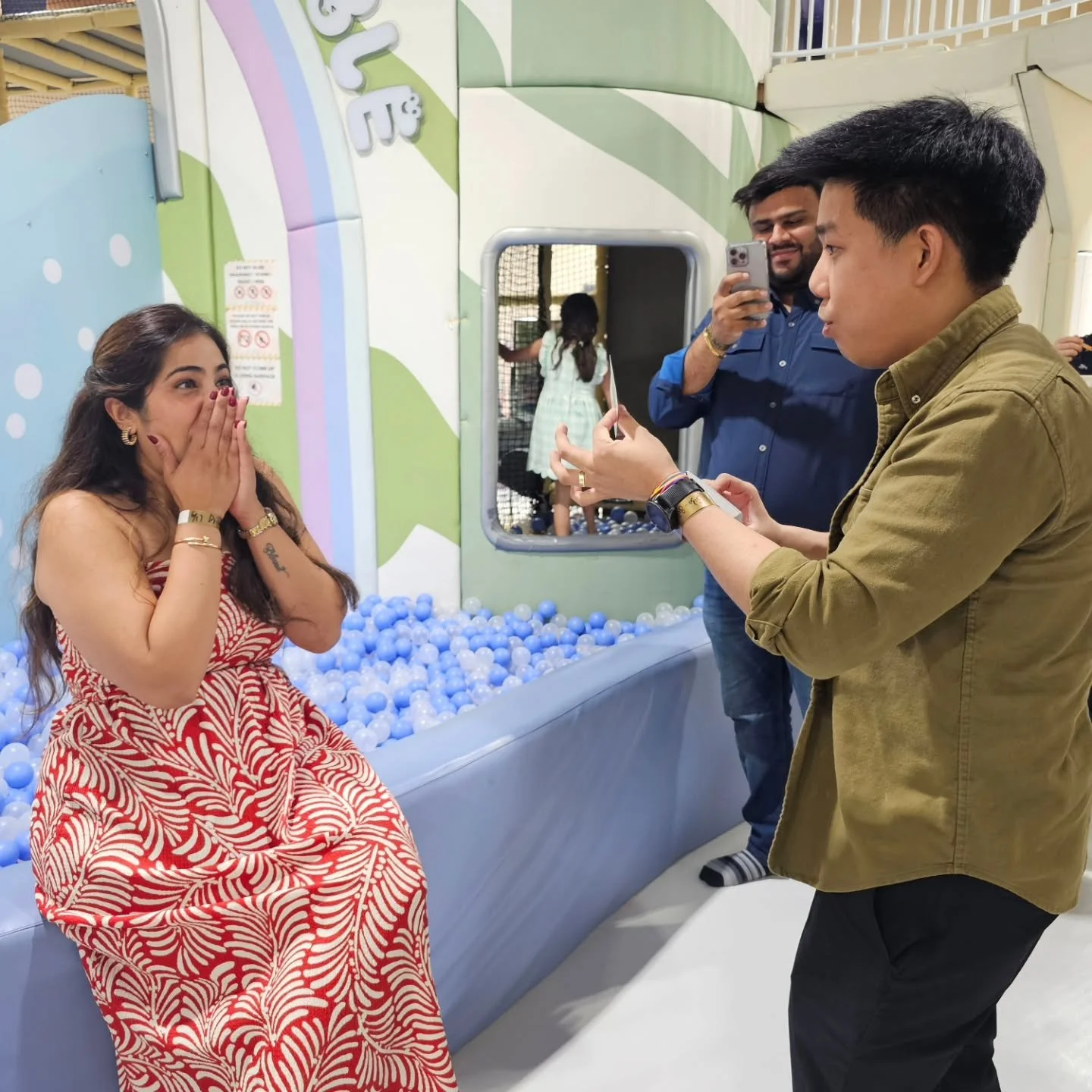 Thank you to the Gupta family for inviting me to perform at their daughter's birthday party.🎉🥳 I hope I was able to make the celebrations a little more magical. 🪄

 It was also our first time at the @jollybubble_markham and it was so cool! Definit