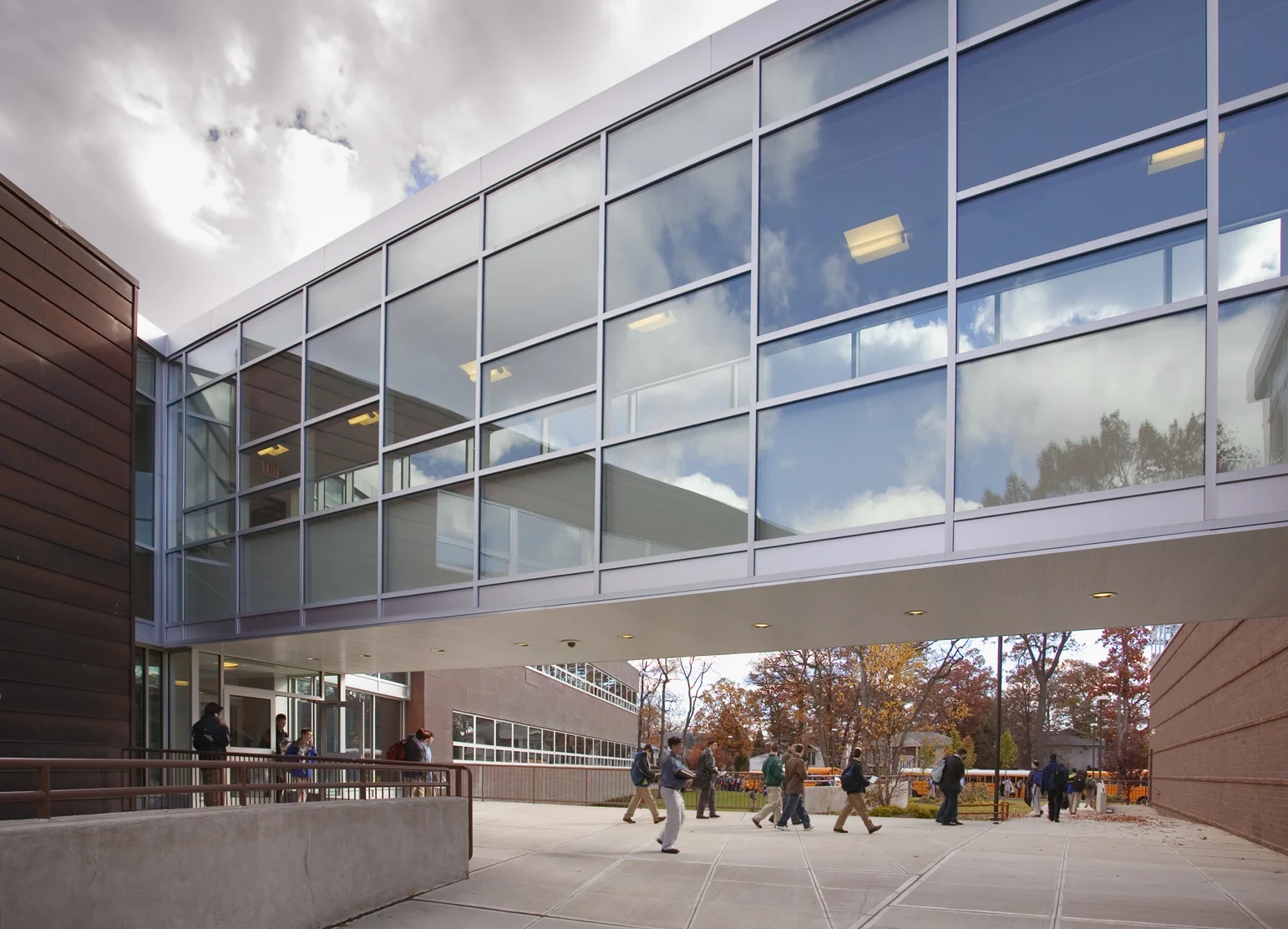 Hebrew_Academy_courtyard circulation.jpg