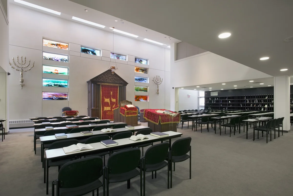 Hebrew_Academy_bais_medrash.jpg