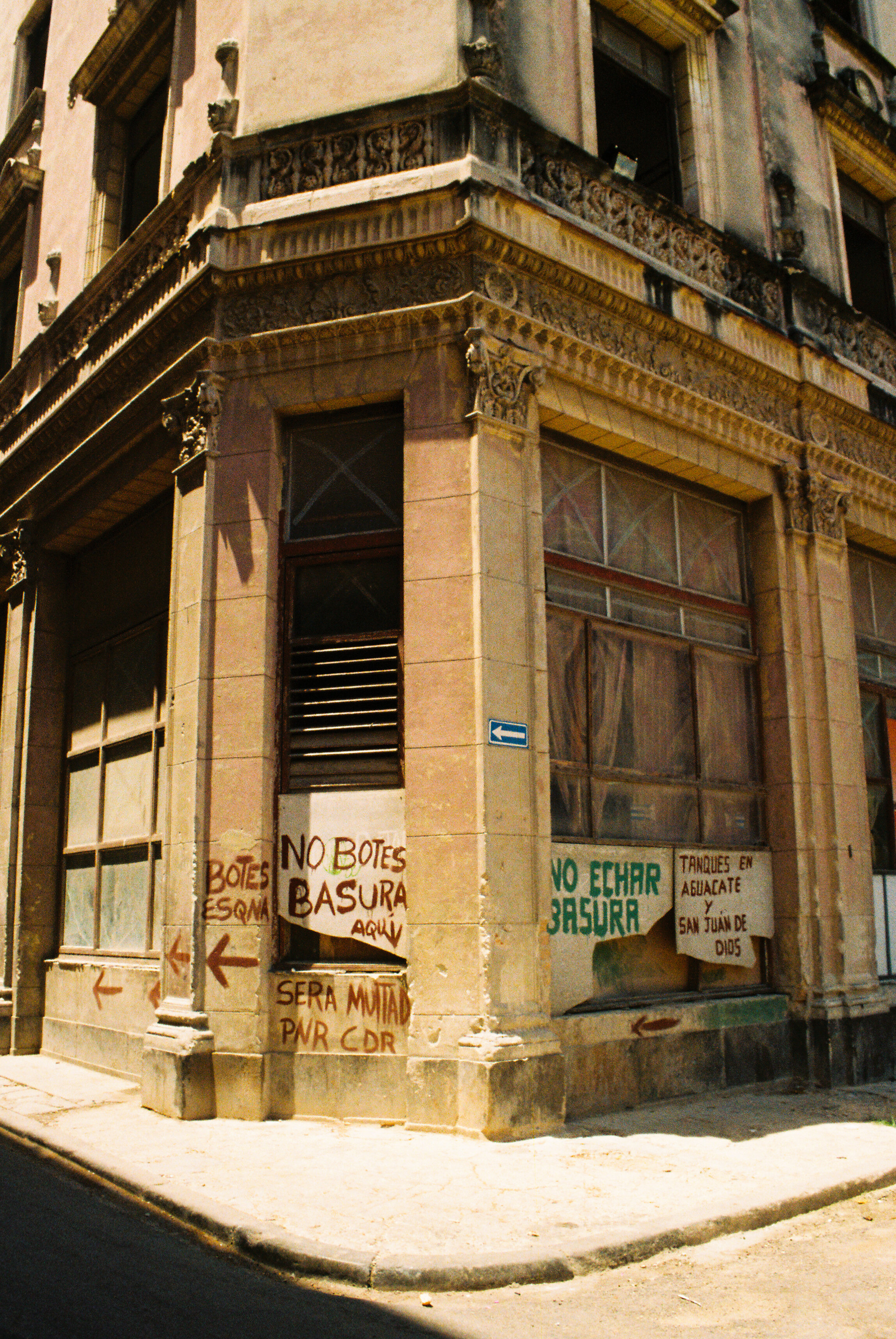 Cuba_35mm-1.jpg