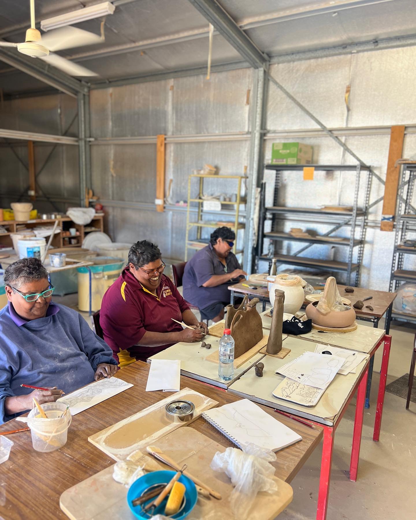 NGAPALA ARTS // Nhangga! Ku Arts and Ceramicist @ashleehopkinsartist were back on the road in April, travelling 540km north from Adelaide to the Flinders Ranges to continue our support of Ngapala Artists. The 2024 Ngapala Arts Regeneration Project de