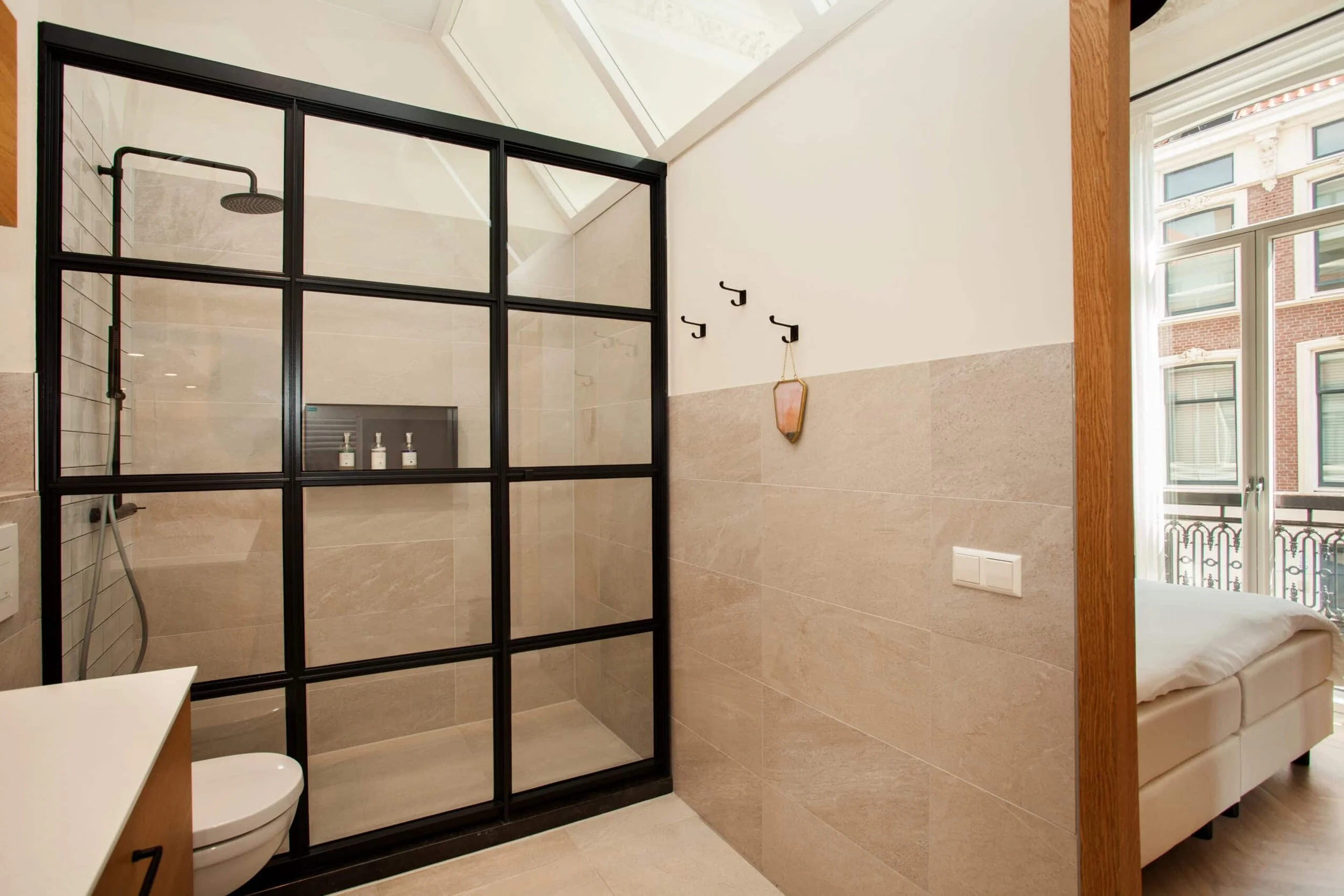 La-Paulowna_Emerald-room-13-scaled.jpg