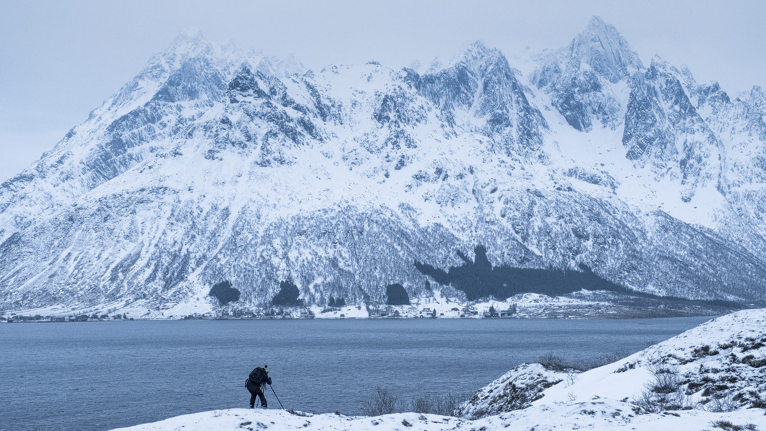 Surrounded by giants, Lofoten