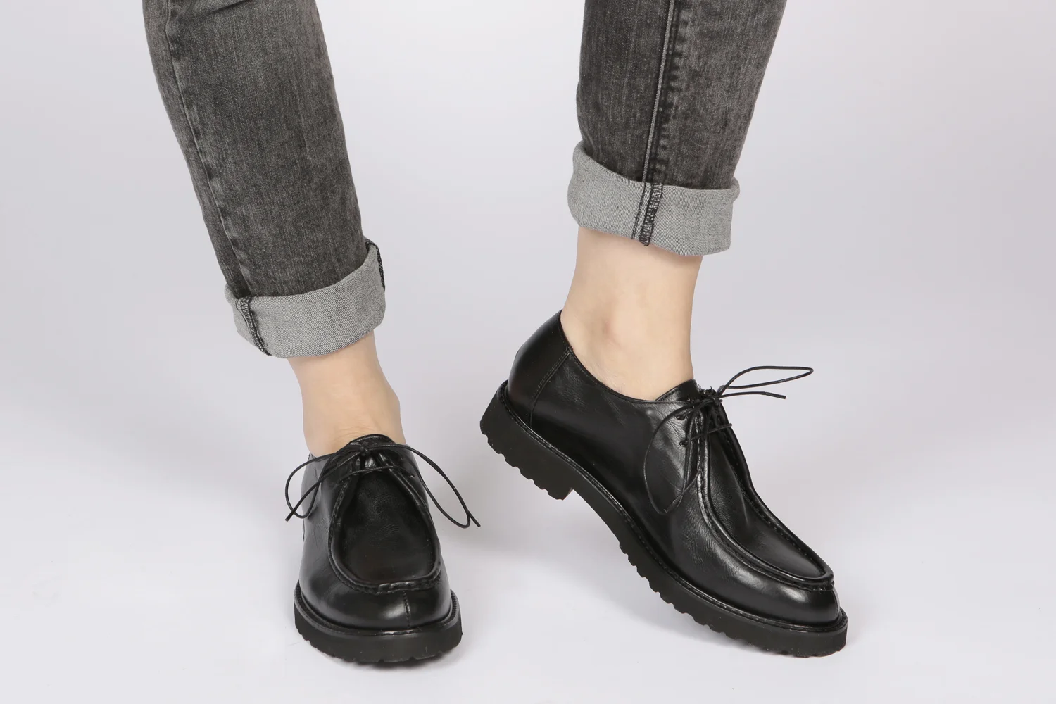 P Loxford Black2.jpg