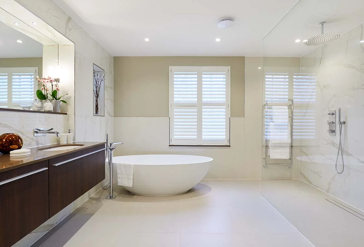 Modern bathroom interior.jpg