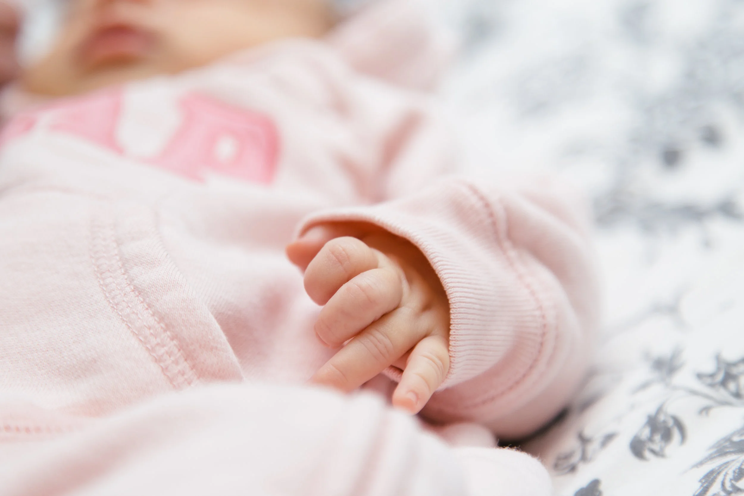Mackenzie Newborn 14.jpg
