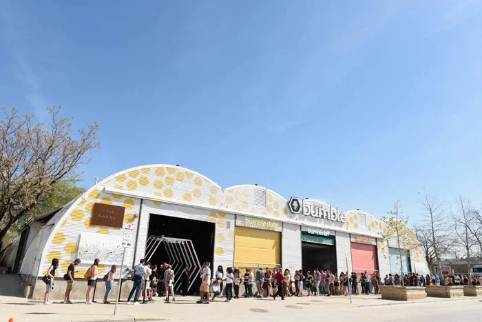 Bumble’s activation helped make connections with 5-Minute First Dates. Image via BizBash .