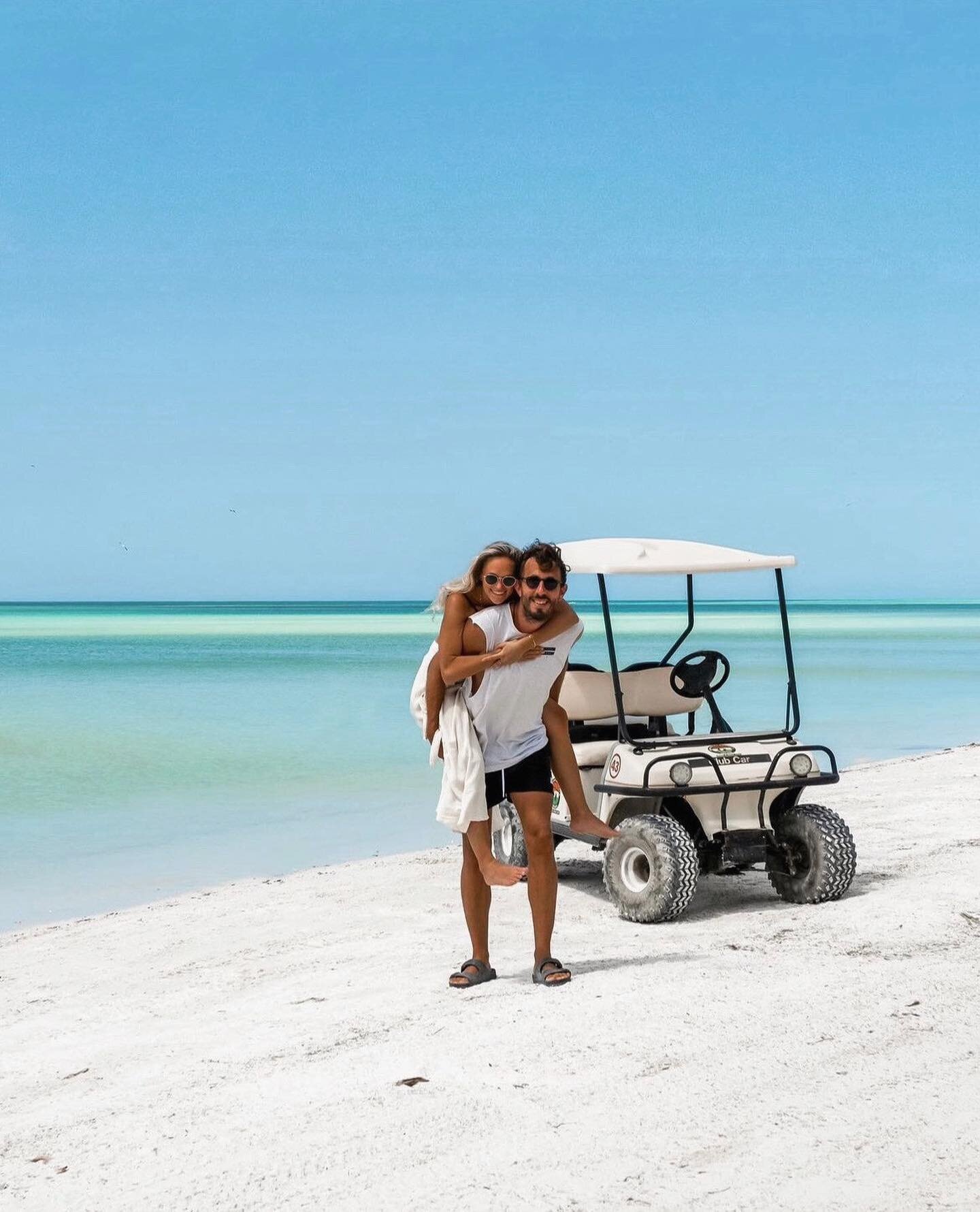 Enjoy the clear waters of Holbox Island✨🌊

What makes the beaches of Holbox unique, are the combination and gradient of colors in the water, the shallow water here has some unmistakable greens and turquoises.

Everyday is a perfect day to enjoy the 