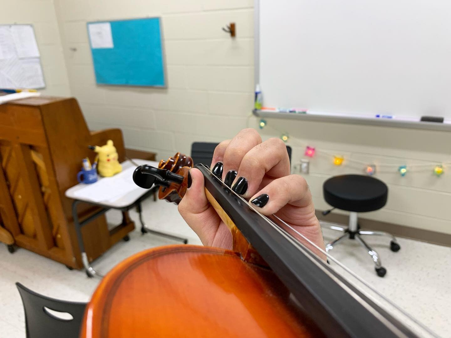 I always tell my students, &ldquo;If you want to be successful at playing violin/viola, you have to keep your nails trimmed! You can have short nails and still keep them pretty!&rdquo;

They said, no you can&rsquo;t.

I proved them wrong.