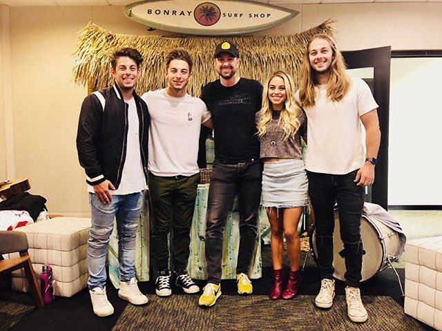 @AppleMusic
————————————-
Thank you so much for hanging with us yesterday Jay! We really appreciate the opportunity to share some of our music with you, and cant wait to check out the new Apple office in Nashville once it’s ready!