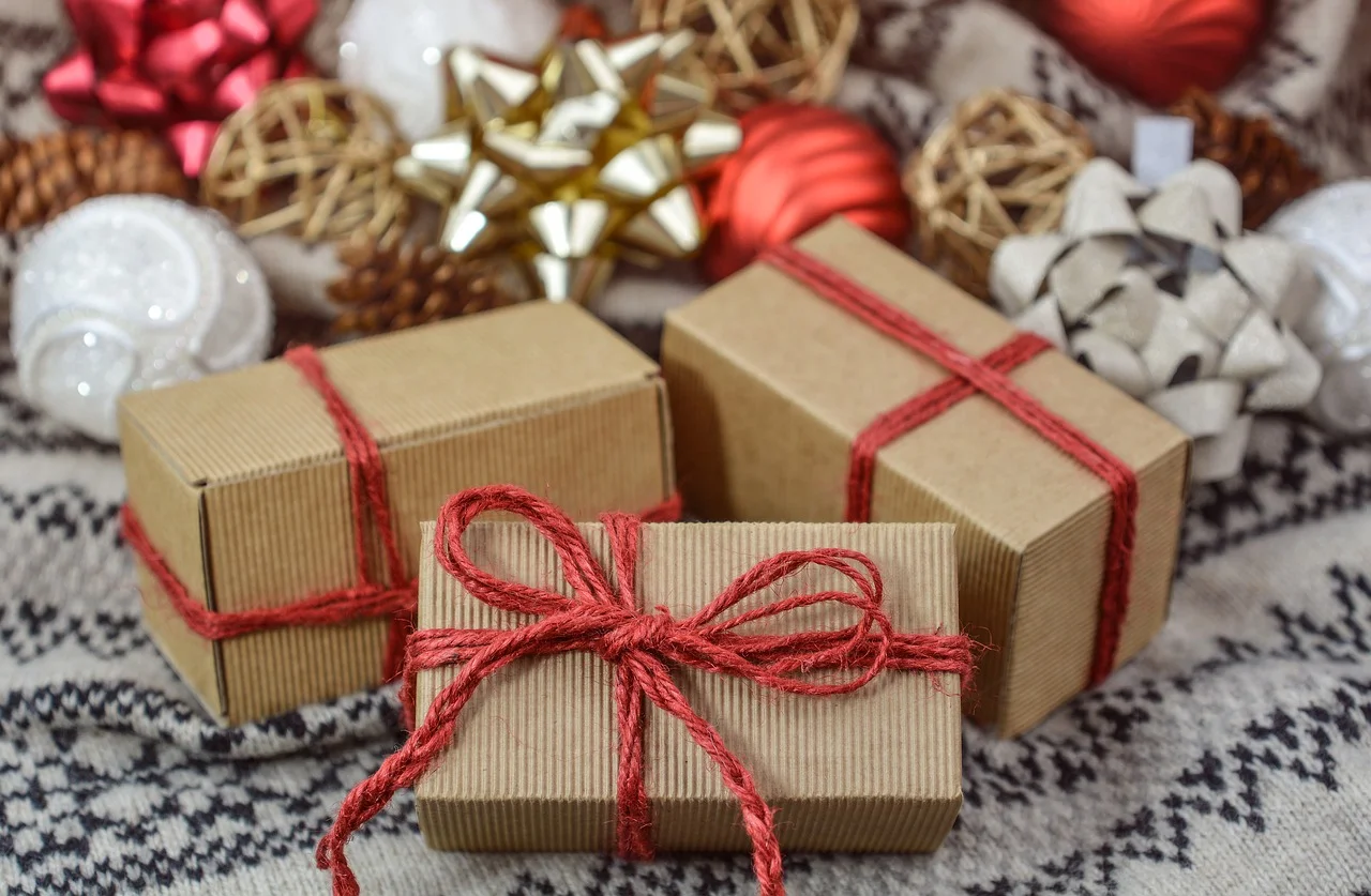 How Under Armour &amp; Others Use Subscription Boxes to Boost Sales