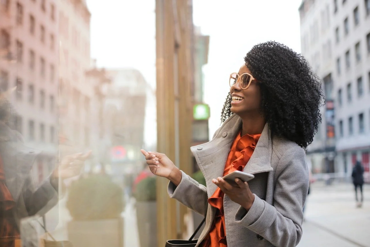 The Top 8 Retail Trends in 2021 to Watch (Report)