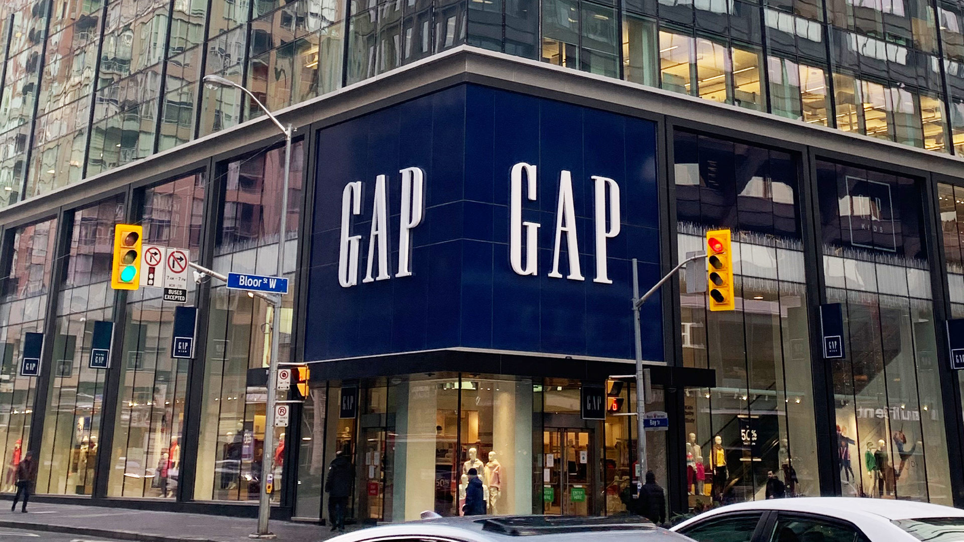 Gap’s Fall From Grace, How it Happened