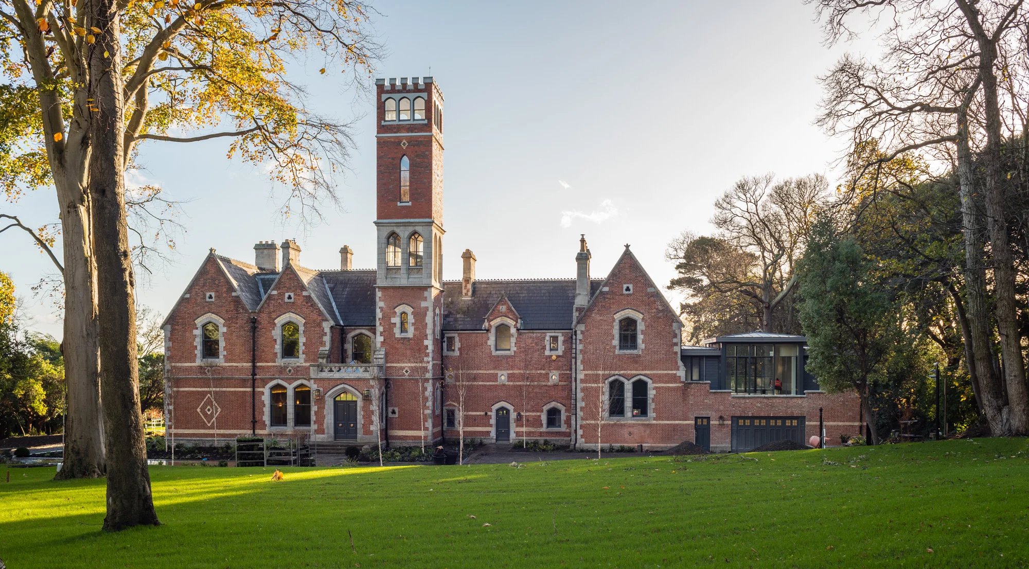 Ashurst 2000px-1.jpg