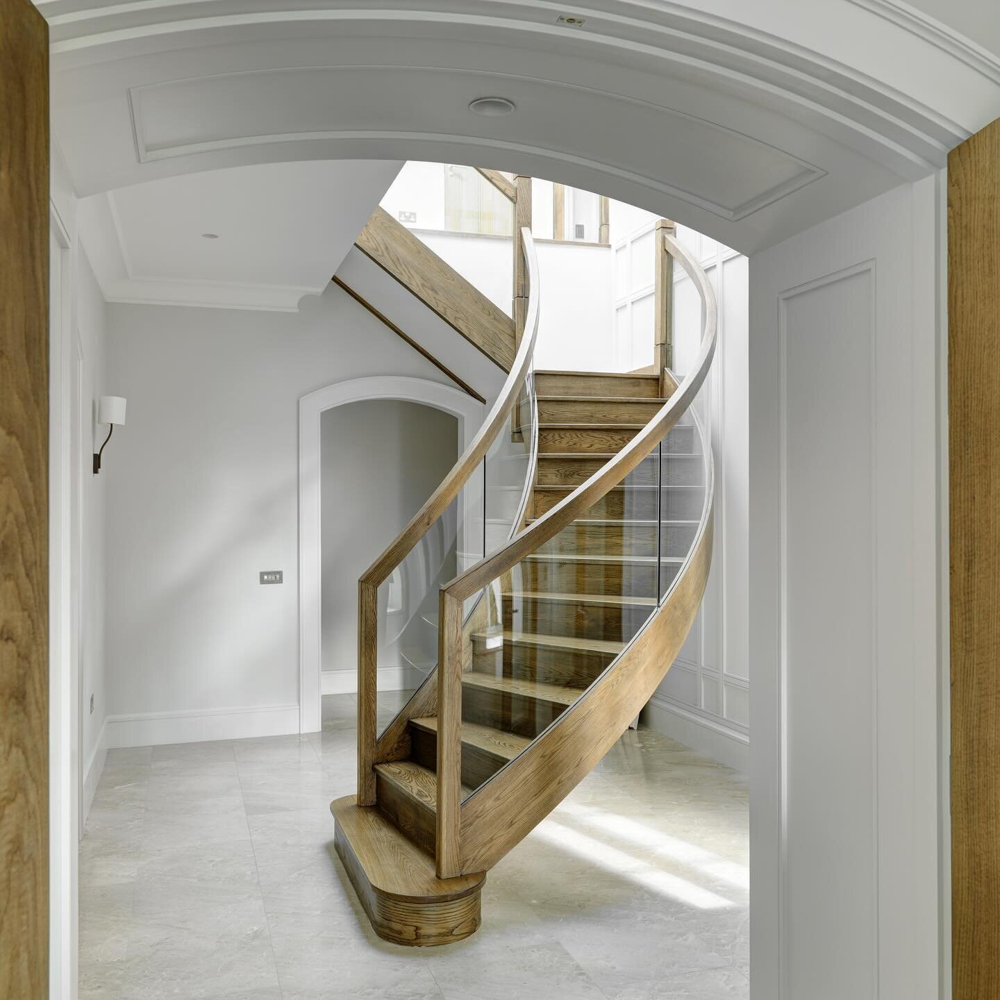 Architectural details of a curved oak staircase in our Classic Dormer project

Photography @barrymurphyphotography