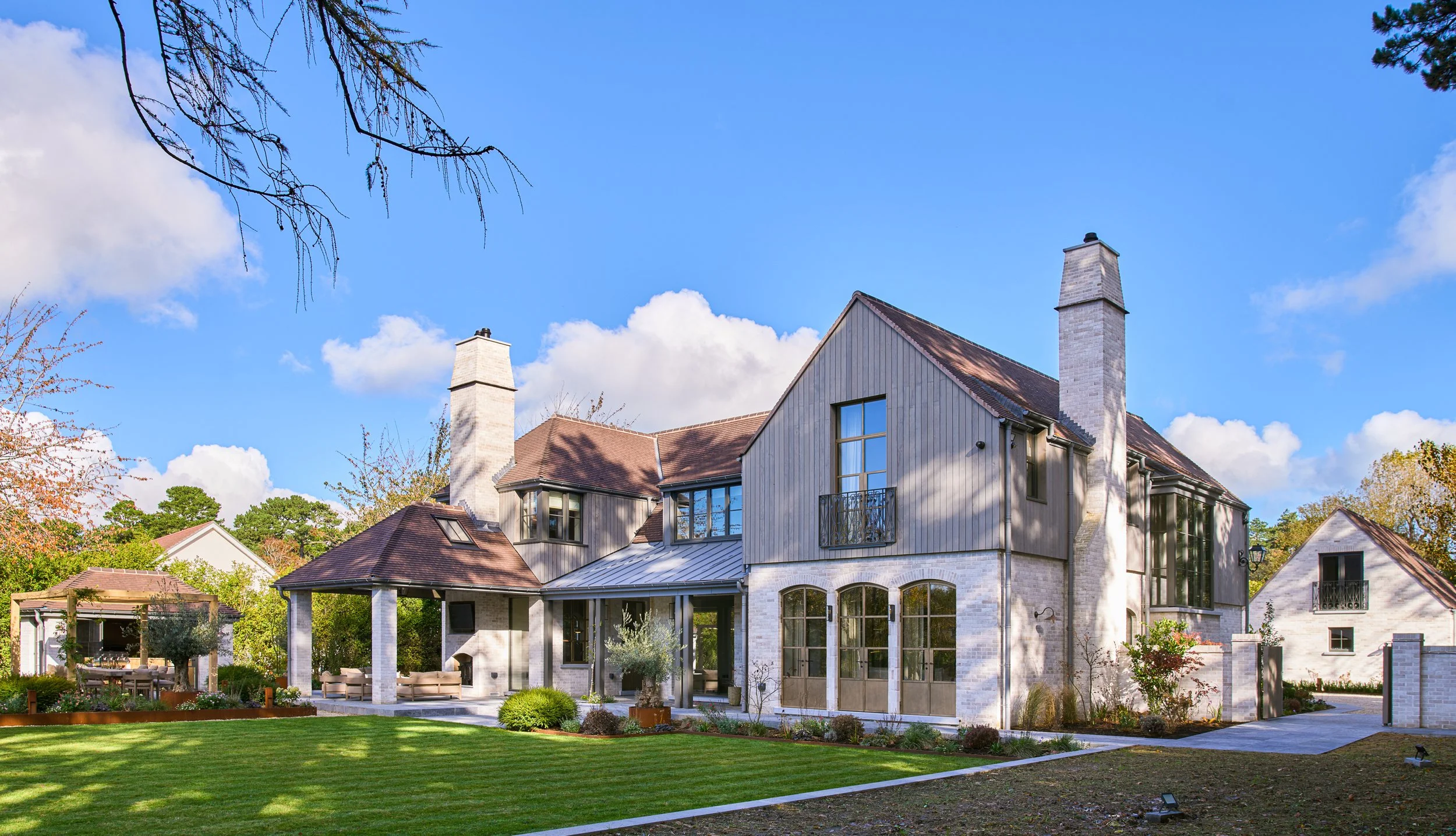 2. Lota Ext 10 4500px.jpg