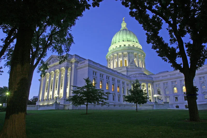 Wisconsin_State_Capitol.jpg