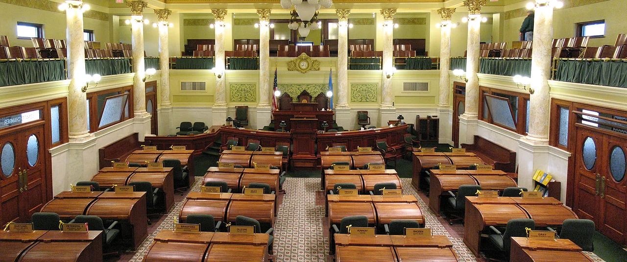 1280px-South_Dakota_Senate_Chamber.jpg
