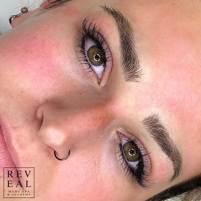 How natural does this Microblading look!? Swipe right for a close up. Alicia Sawatsky, is one of our Permanent Make-Up Technicians. You may book Microblading with her for $300 at our Lindsay or Peterborough location. @alicia_revealmedispa 🌿
&bull;
M