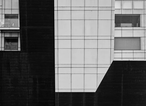 Black And White, Manhattan