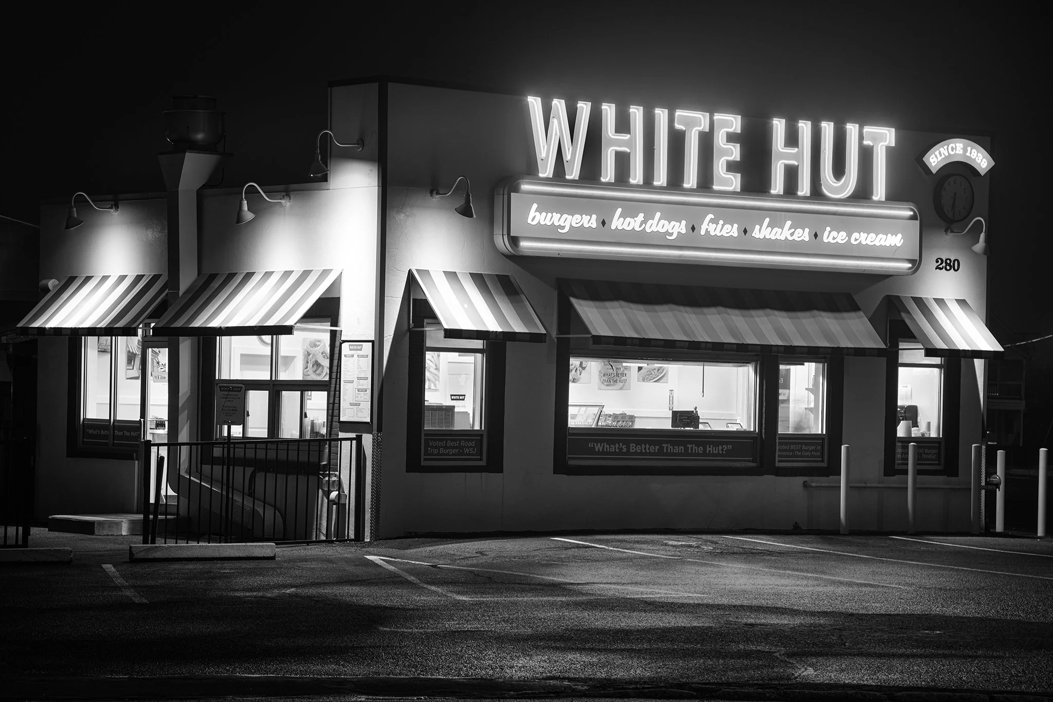 White Hut, West Springfield, Massachusetts
