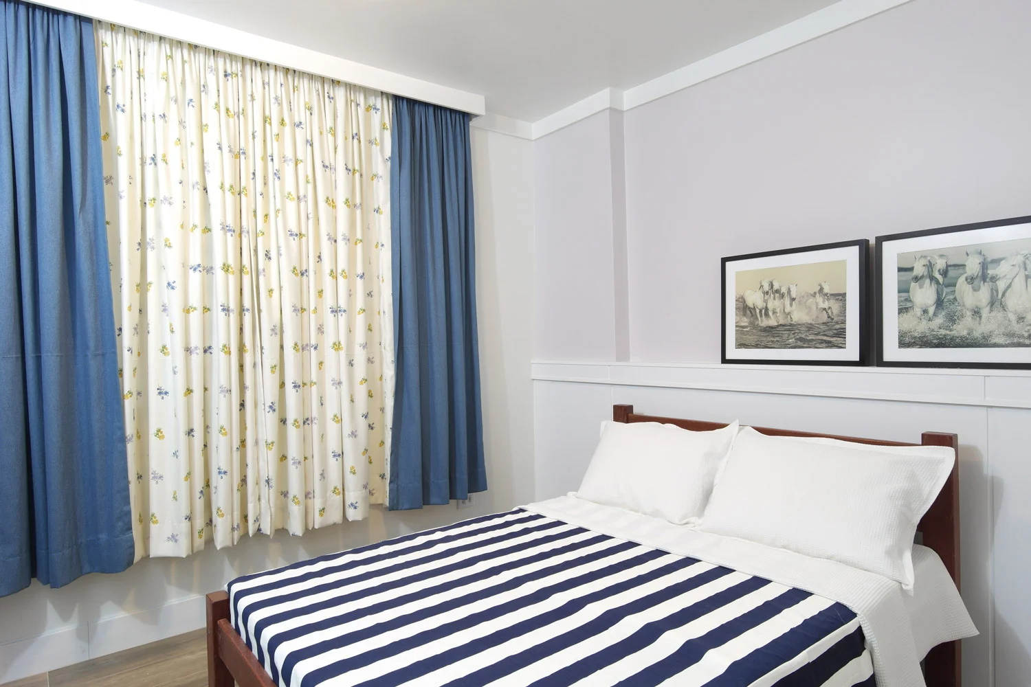 Daniela-Marques-Arquitetura-011-Quarto-Cortina-Azul-Branco.jpg