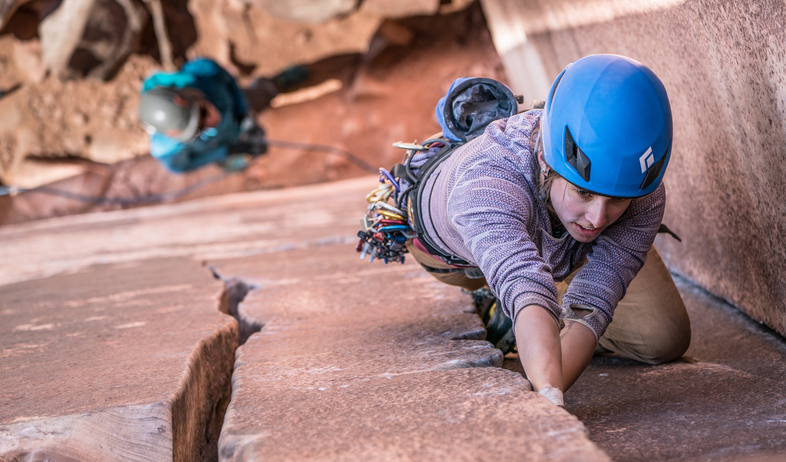 hminet - Gap Desert 2017_Leading_Hannah Trim.jpg