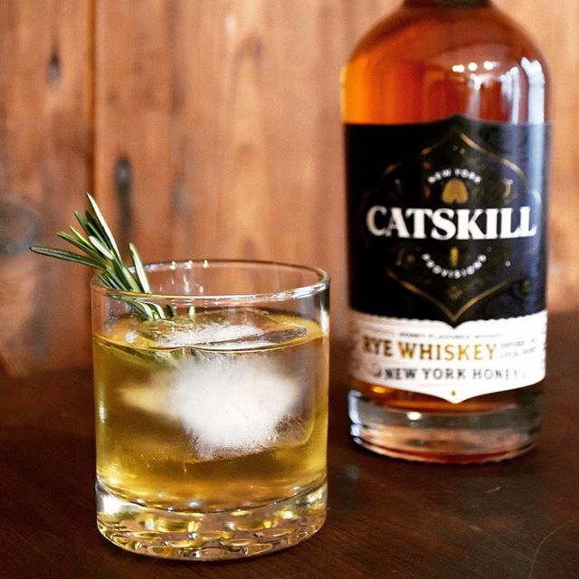 We'll be pouring our NY Honey Rye Whiskey tonight at @whiskeywineoff69 from 5-8pm, so stop in to get the perfect gift for Mom! 🐝🍯🥃⠀
⠀
⠀
⠀
#catskillprovisions #nyhoneyryewhiskey #mothersday2019 #mothersdaygifts #giftsformom #whiskeygram #whiskeylov