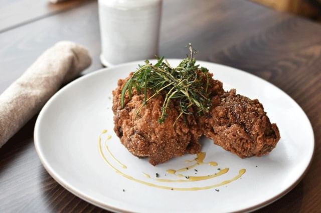 Congratulations to @maplerosecafe on their recent launch! Visit their beautiful space in Mamaroneck for a delicious meal, like their super crispy fried chicken, brined for two days in buttermilk, double dredged, and finished with Catskill Provisions 