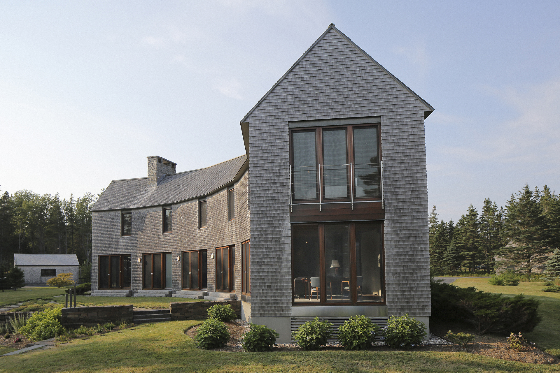 Shoshannah_White-Tonee_Harbert_ElliottElliottArchitecture_DeepCoveResidence_02.jpg