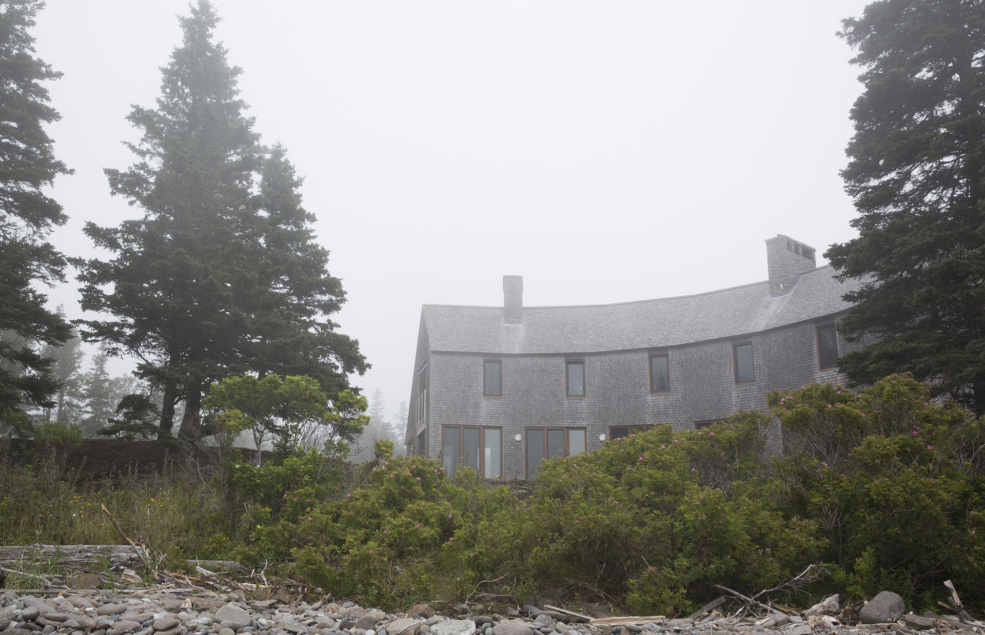 Shoshannah_White-Tonee_Harbert_ElliottElliottArchitecture_DeepCoveResidence_05.jpg