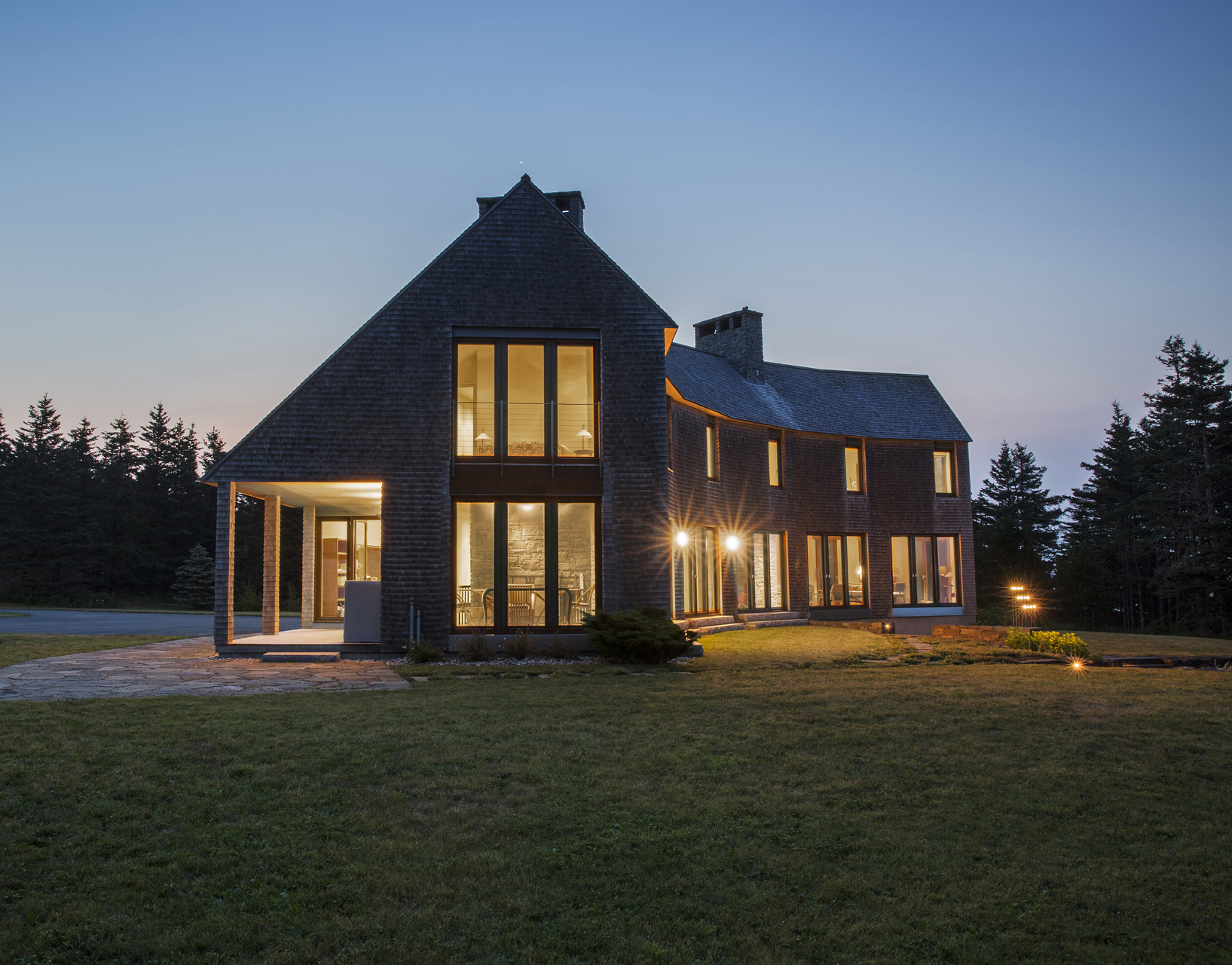 Shoshannah_White-Tonee_Harbert_ElliottElliottArchitecture_DeepCoveResidence_15.jpg