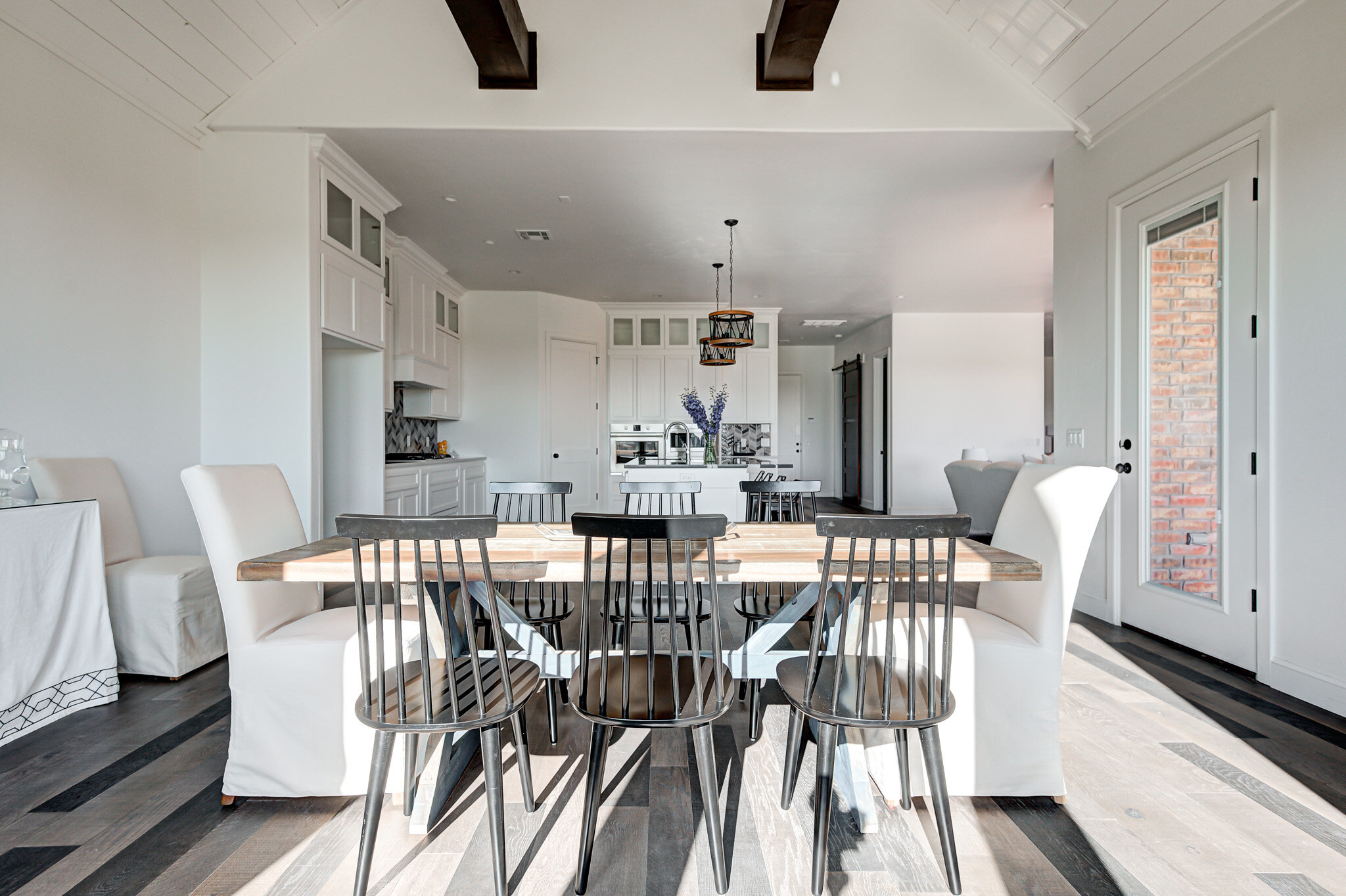 timber(dining to kitchen).jpg