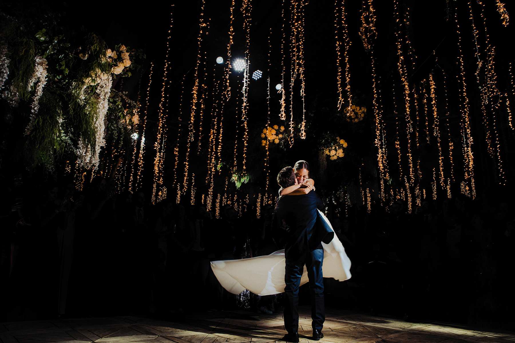 Boda hacienda la escoba fotografo de magali espinosa weddings destination photographer arreglo floral novia vestido.jpg