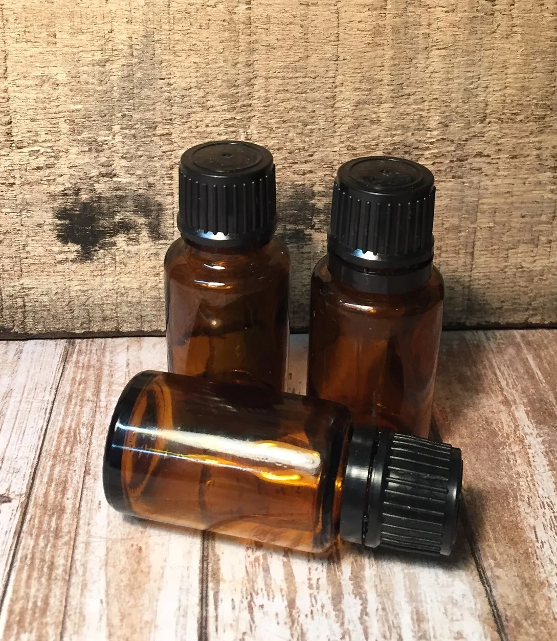 essential-oil-1690887_1920.jpg